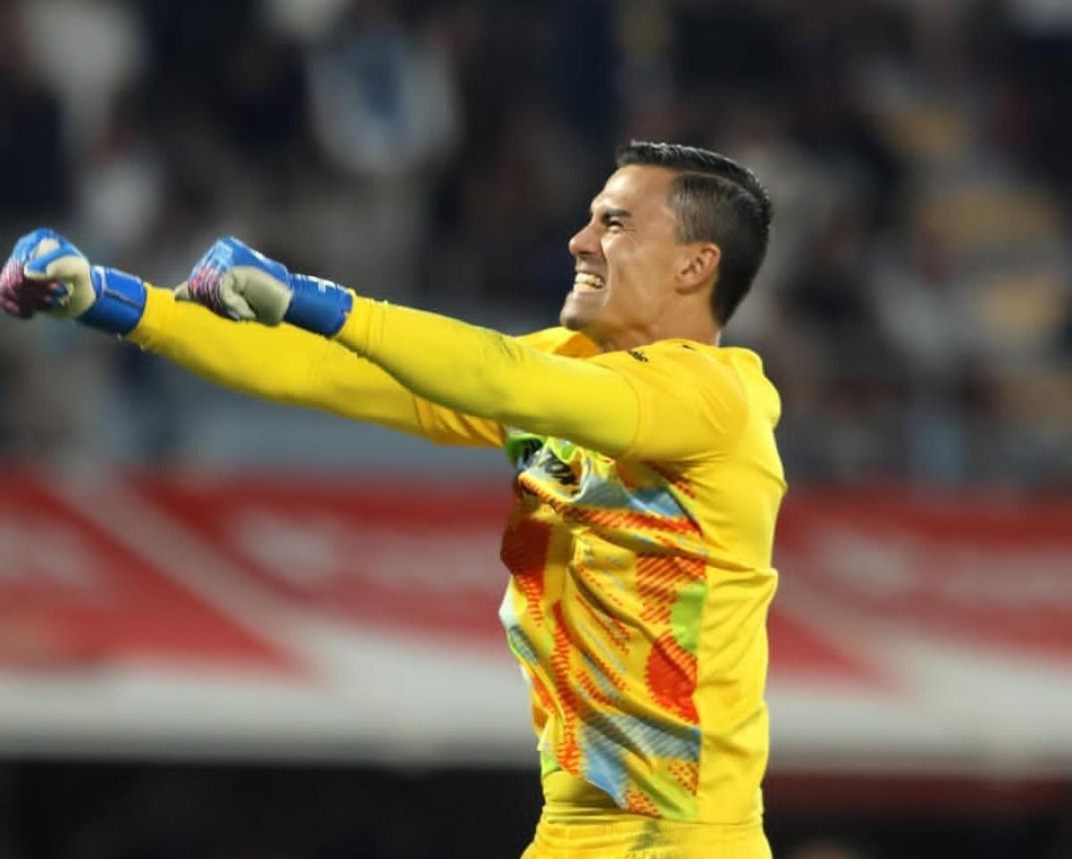 Duel Emil Audero vs Jay Idzes: Cremonese Tundukkan Sassuolo Lewat Drama Penalti 3-2