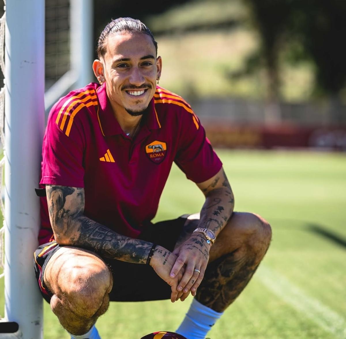 AS Roma Resmi Pinjam Kostas Tsimikas dari Liverpool