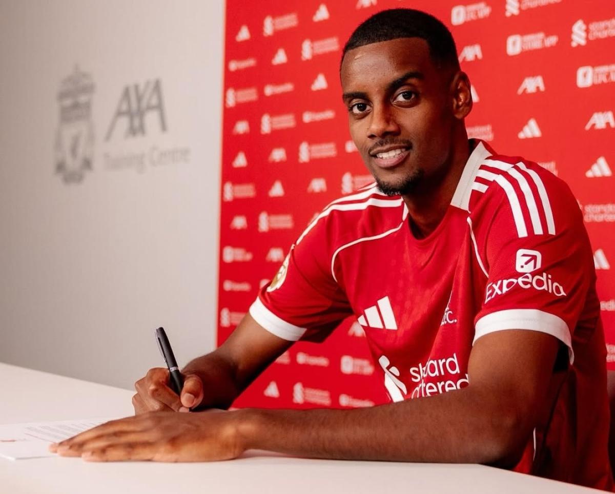 Liverpool Resmi Datangkan Alexander Isak dari Newcastle dengan Kontrak Panjang