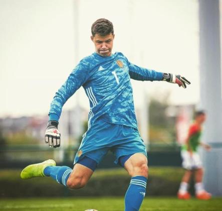 Manchester United Resmi Gaet Kiper Muda Belgia Senne Lammens hingga 2030