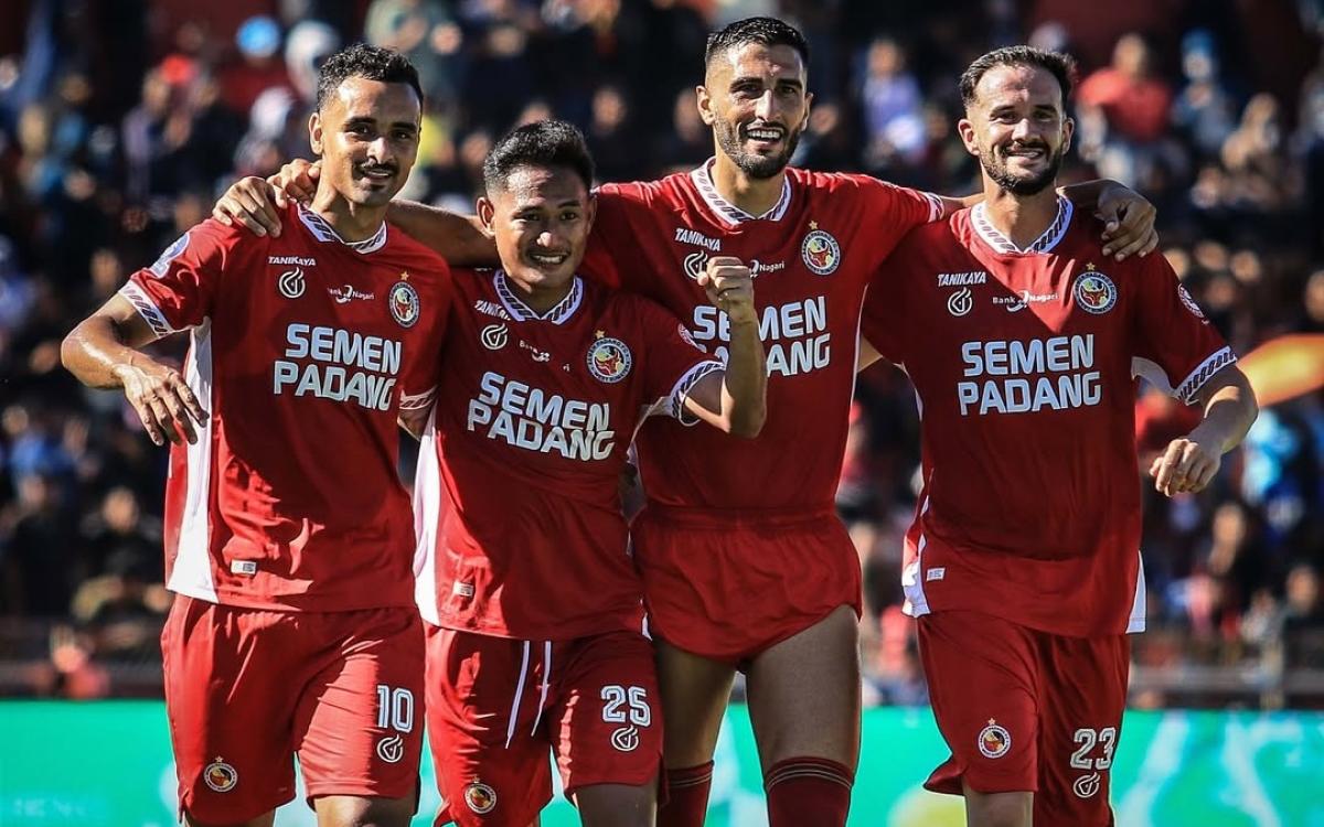Prediksi Skor Semen Padang vs PSBS Biak di Liga 1 2025: Duel Sengit Dua Tim Butuh Poin!