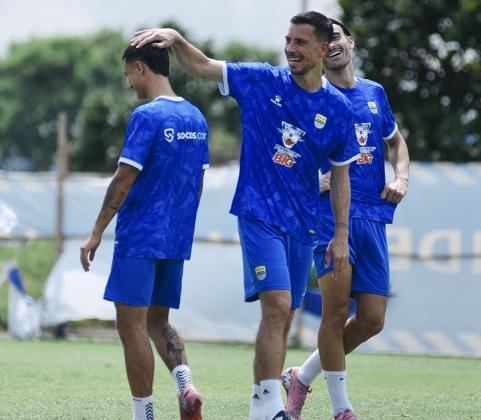 Pemain Anyar Persib Bandung Tom Haye dan Eliano Reijnders Siap Debut  Lawan Persebaya