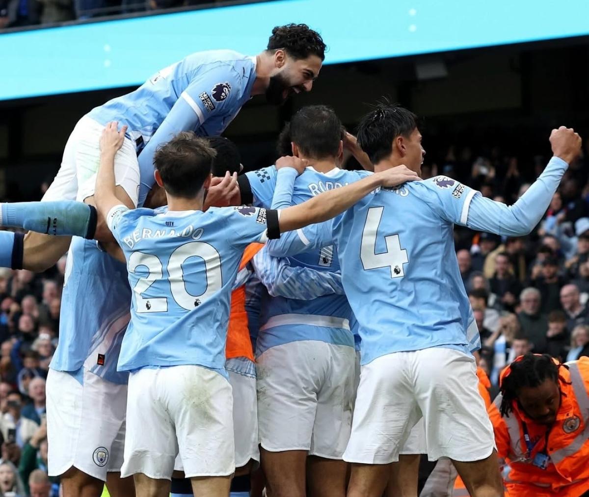 Manchester City Hancurkan MU 3-0 di Etihad, Haaland Borong Dua Gol