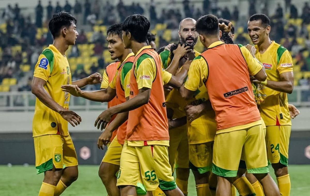 Prediksi Skor PSBS vs Persebaya: Laga Berpotensi Berlangsung Ketat, Tapi Menguntungkan Tim Tamu!