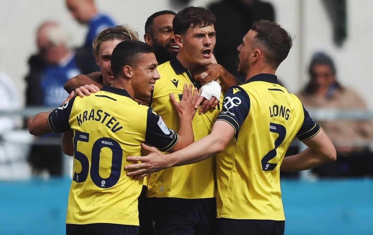 Prediksi Skor Oxford United vs Stoke City: Tuan Rumah Punya Peluang Curi Poin Penting!