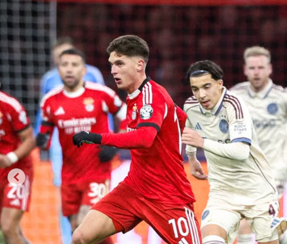 Benfica Raih Kemenangan Perdana di Kandang Ajax, Skor Akhir 2-0!