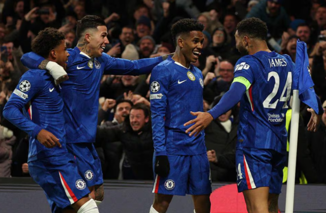Chelsea Hancurkan Barcelona 3-0, Ronald Araujo Kartu Merah!