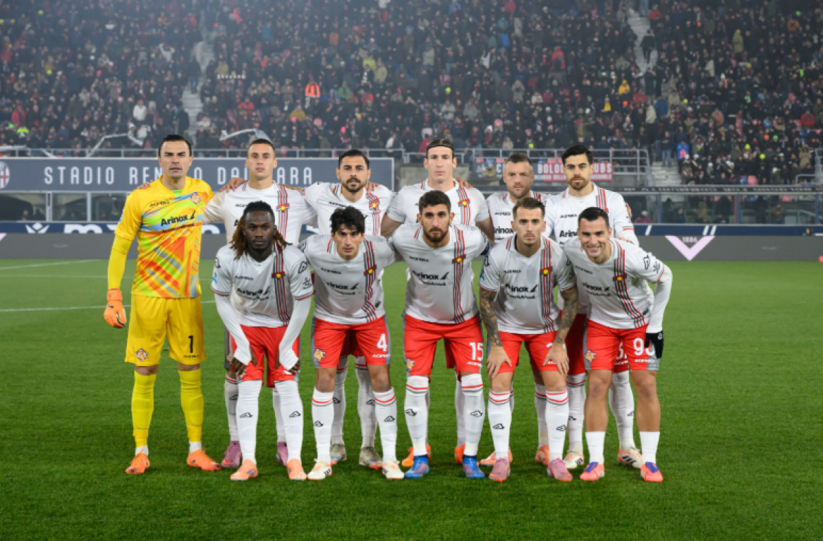 Aksi Gemilang Emil Audero Antar Cremonese Bungkam Bologna 3-1