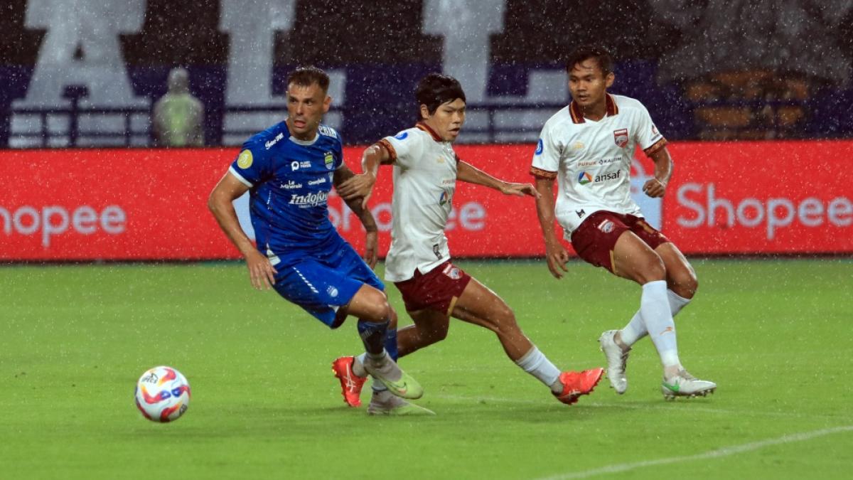 Prediksi Persib vs Borneo FC: Maung Bandung Siap Guncang Pemuncak Klasemen di GBLA