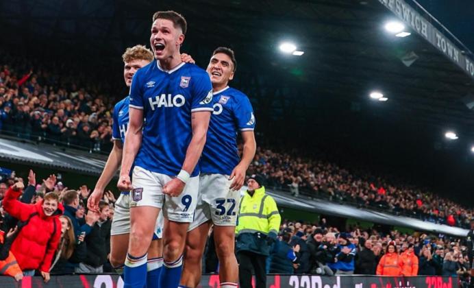 Prediksi Skor Ipswich Town vs Stoke City: Tim Tamu Diperkirakan Kesulitan Curi Poin Penuh!