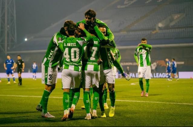 Real Betis Pertahankan Rekor Tak Terkalahkan Usai Bungkam Dinamo 3-1