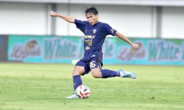 Debut Pertama Zulfan Djiaulhaq Tampil Ciamik Kala Persita Tekuk Persik