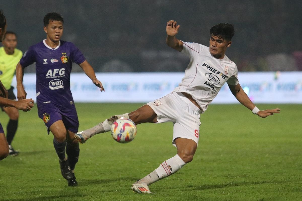  Prediksi Skor Persik Kediri vs Persis Solo di BRI Super League: Misi Macan Putih Benamkan Laskar Sambernyawa
