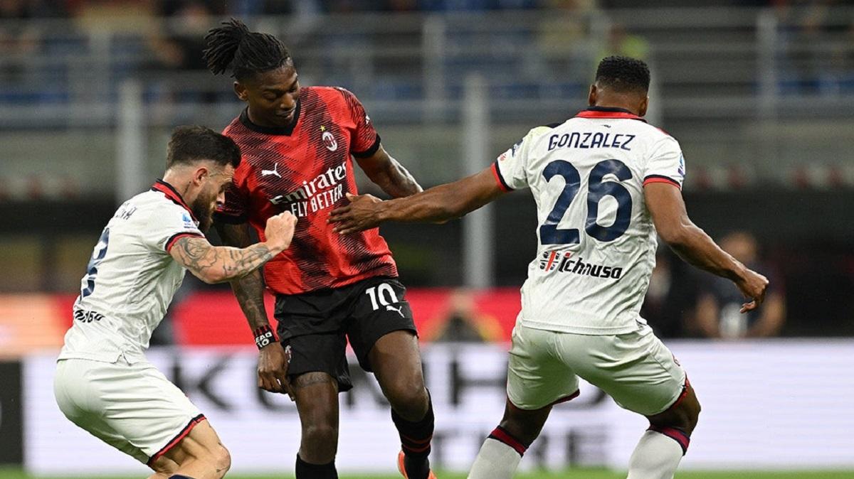 Prediksi Skor Cagliari vs AC Milan: Misi Rossoneri Kudeta Inter dari Puncak Klasemen Serie A