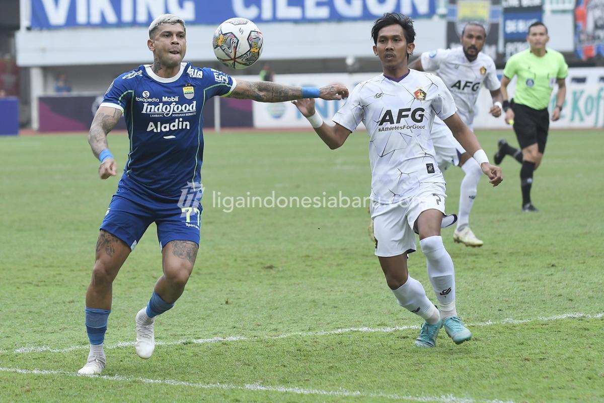 Prediksi Persik Kediri vs Persib Bandung: Ujian Konsistensi Macan Putih Hadapi Sang Juara Bertahan