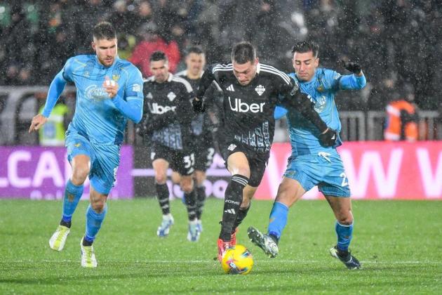 Prediksi Skor Pisa vs Como di Liga Italia 2025-2026: Misi Fabregas cs Curi Kemenangan!