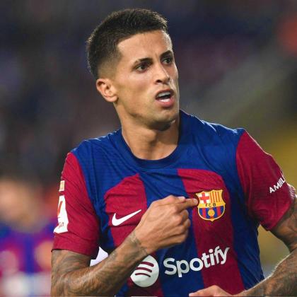 Joao Cancelo Segera Balik ke Barcelona: Deco Konfirmasi Kesepakatan Final dengan Al Hilal!