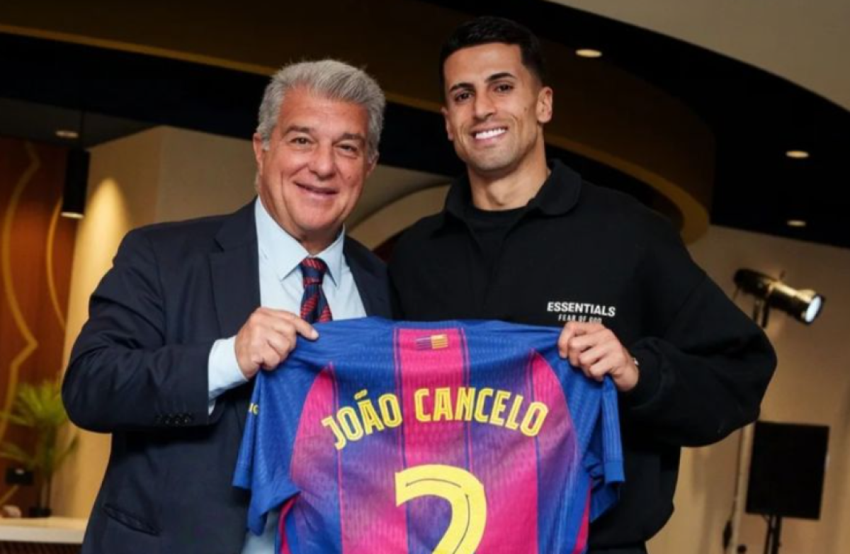 Barcelona Resmi Meminjam Joao Cancelo dari Al-Hilal hingga Akhir Musim 2025/26