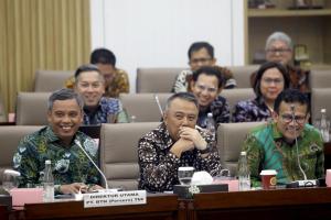 BTN LAKSANAKAN RDP BERSAMA KOMISI VI DPR RI 112404