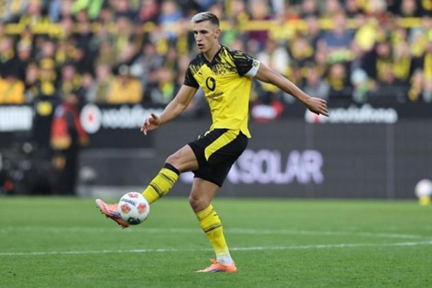 Real Madrid Siap Tikung Liverpool! Nico Schlotterbeck Jadi Target Panas, Dortmund Pasang Harga Selangit
