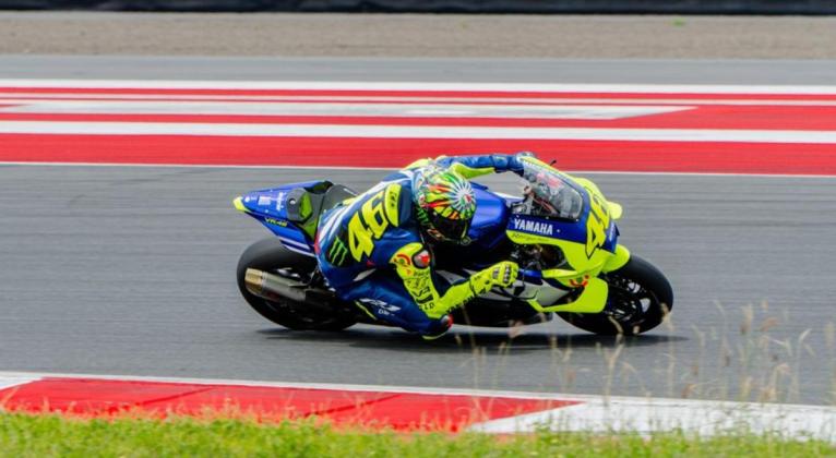 THE DOCTOR Kembali ke Aspal! Valentino Rossi JAJAL Sirkuit Mandalika