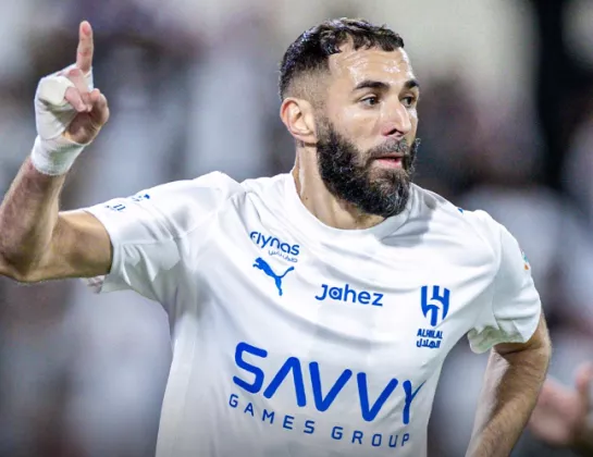 Benzema Menggila! Debut di Al Hilal Langsung Cetak Hattrick Bantai Al Okhdood 3-0