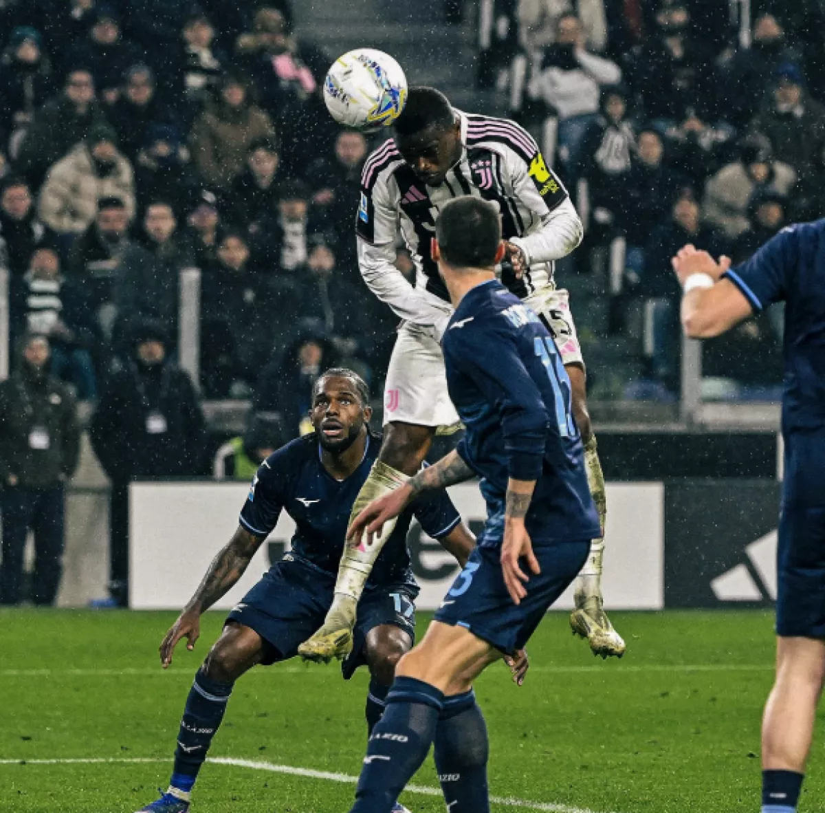 Hasil Liga Italia Juventus vs Lazio 2-2:  Gol  Pierre Kalulu di Menit Akhir Selamatkan Nyonya Tua dari Kekalahan