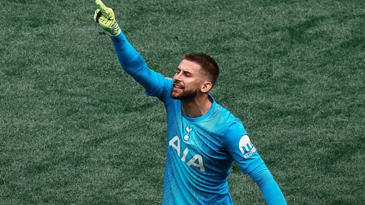 Inter dan Juventus Bersaing Dapatkan Vicario dari Tottenham