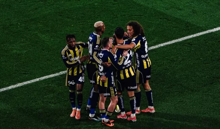 Analisis dan Prediksi Fenerbahce vs Nottingham Forest: Kedua Tim Punya Cerita Berbeda!