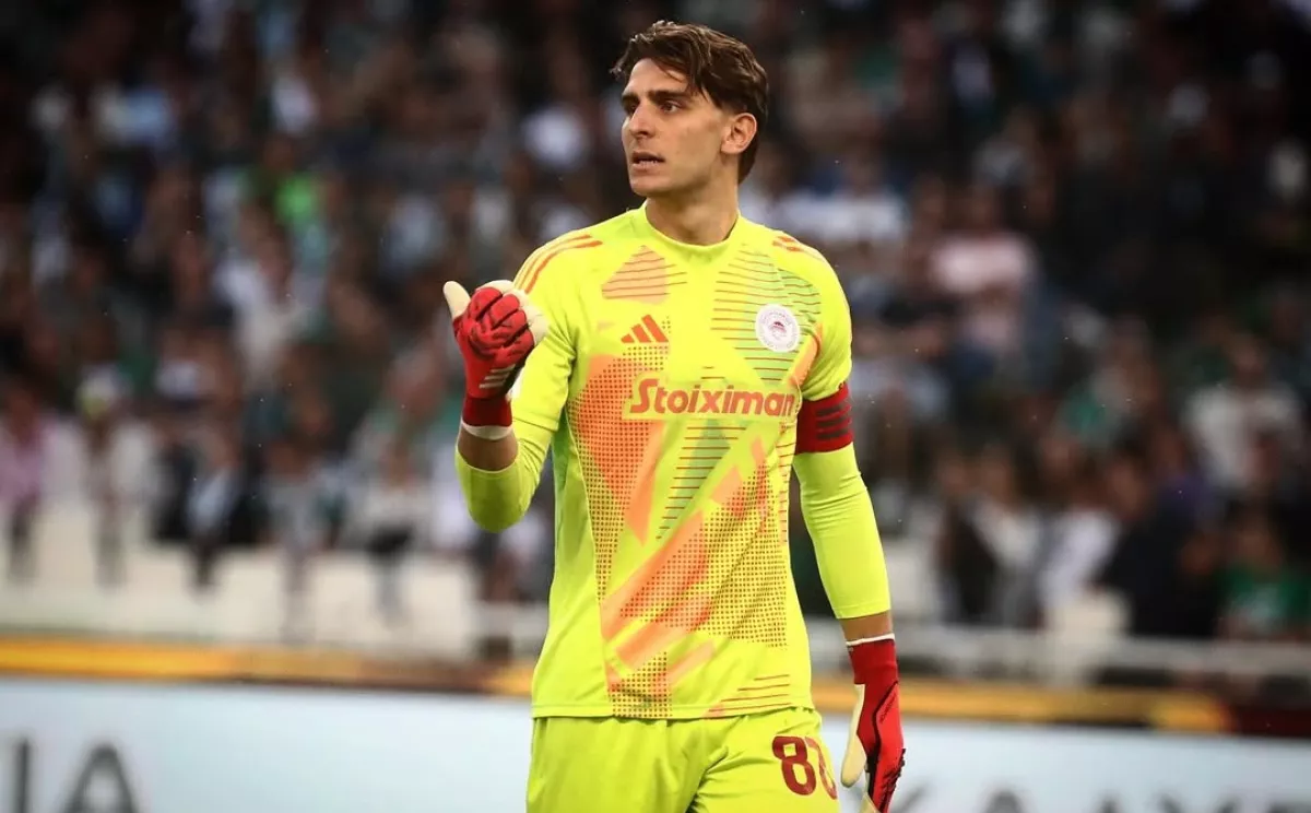 Liverpool Bidik Kiper Olympiacos Konstantinos Tzolakis, Sinyal Regenerasi di Bawah Mistar