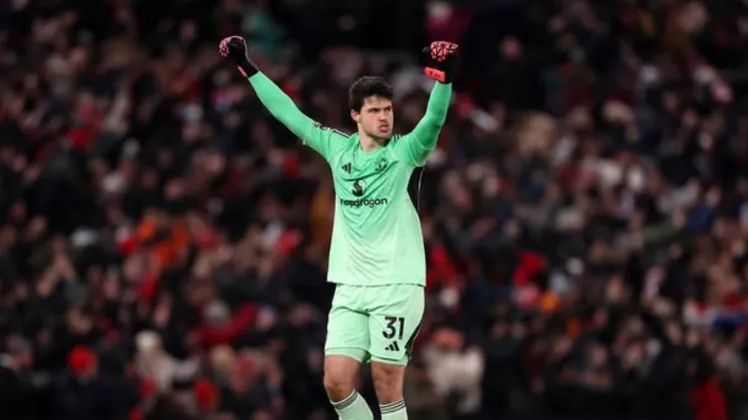 Senne Lammens Jadi Andalan Baru Manchester United