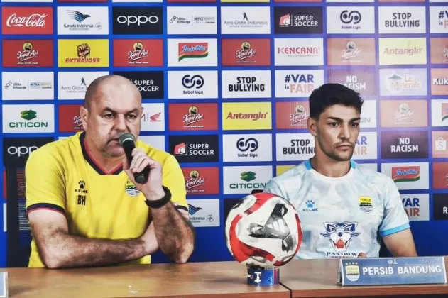 Panas! Persib vs Persebaya: Bojan Hodak Enggak Takut Teror GBT, Siap Balas Dendam!