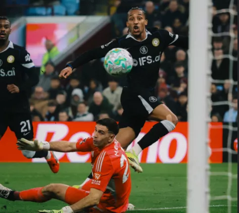 Chelsea Hajar Aston Villa 4-1, Joao Pedro Cetak Hattrick