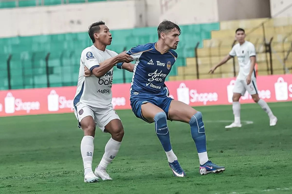 Carlos Pena Ungkapkan Hal Ini Usai Persita Tekuk PSIM Yogyakarta 
