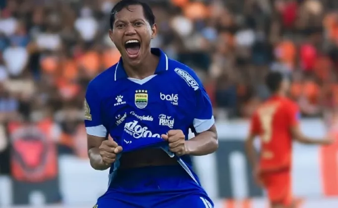 Cetak Brace di El Clasico, Adam Alis Masuk Daftar Elite Top Skor Persib ke Gawang Persija