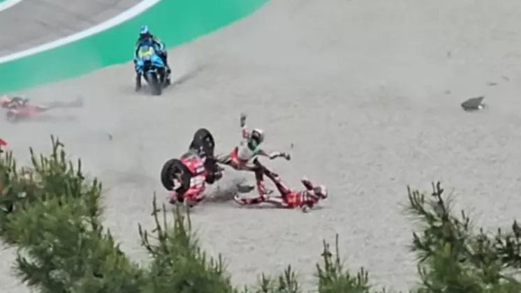 Johann Zarco Diprediksi Bakal Absen Berbulan-bulan usai Crash di Catalunya
