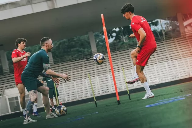 Latihan Perdana Timnas Jelang FIFA Match Day: Calvin Verdonk dan Joey Pelupessy Masih Absen