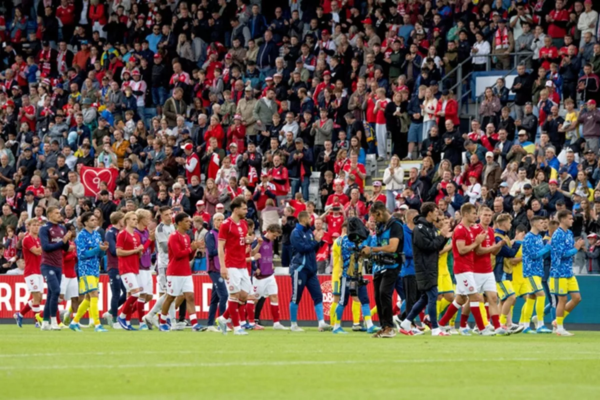 Christian Eriksen Kolaps di Lapangan, Laga Denmark Versus Ukraina Resmi Dihentikan
