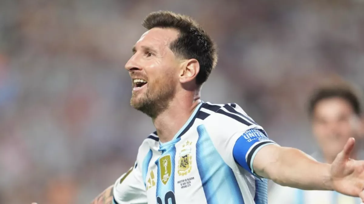 Mac Allister dan Alvarez Kompak Puji Messi Usai Cetak Rekor Baru