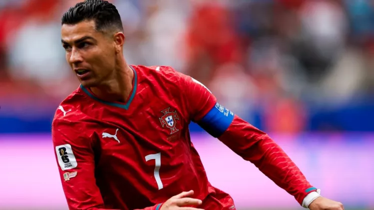 Ronaldo Tegaskan Tim Lebih Penting daripada Rekor