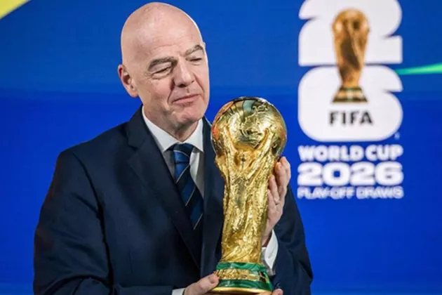 Polemik Kartu Merah Balogun: Presiden FIFA Ngaku Tidak Diintervensi Trump, Masak Sih?