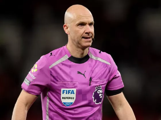 Profil Anthony Taylor: Wasit Legendaris Premier League yang Putuskan Pensiun