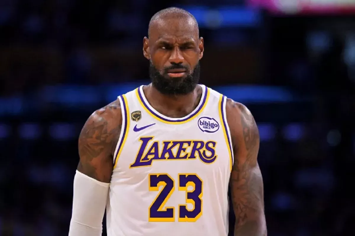 LeBron James Resmi Bergabung dengan Philadelphia 76ers, Siap Kejar Cincin Juara Kelima
