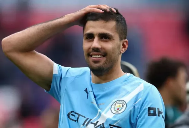Real Madrid Siap Tebar Ancaman, Manchester City Berpacu dengan Waktu Amankan Kontrak Baru Rodri