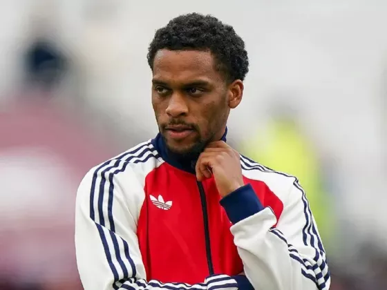 Bikin Fans Cemas, Jurrien Timber Mendadak Tinggalkan Latihan Arsenal di Spanyol