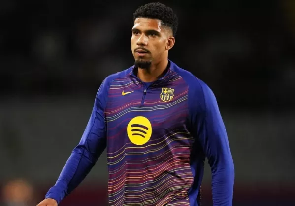 Kejutkan Bursa Transfer, Liverpool Boyong Ronald Araujo dari Barcelona