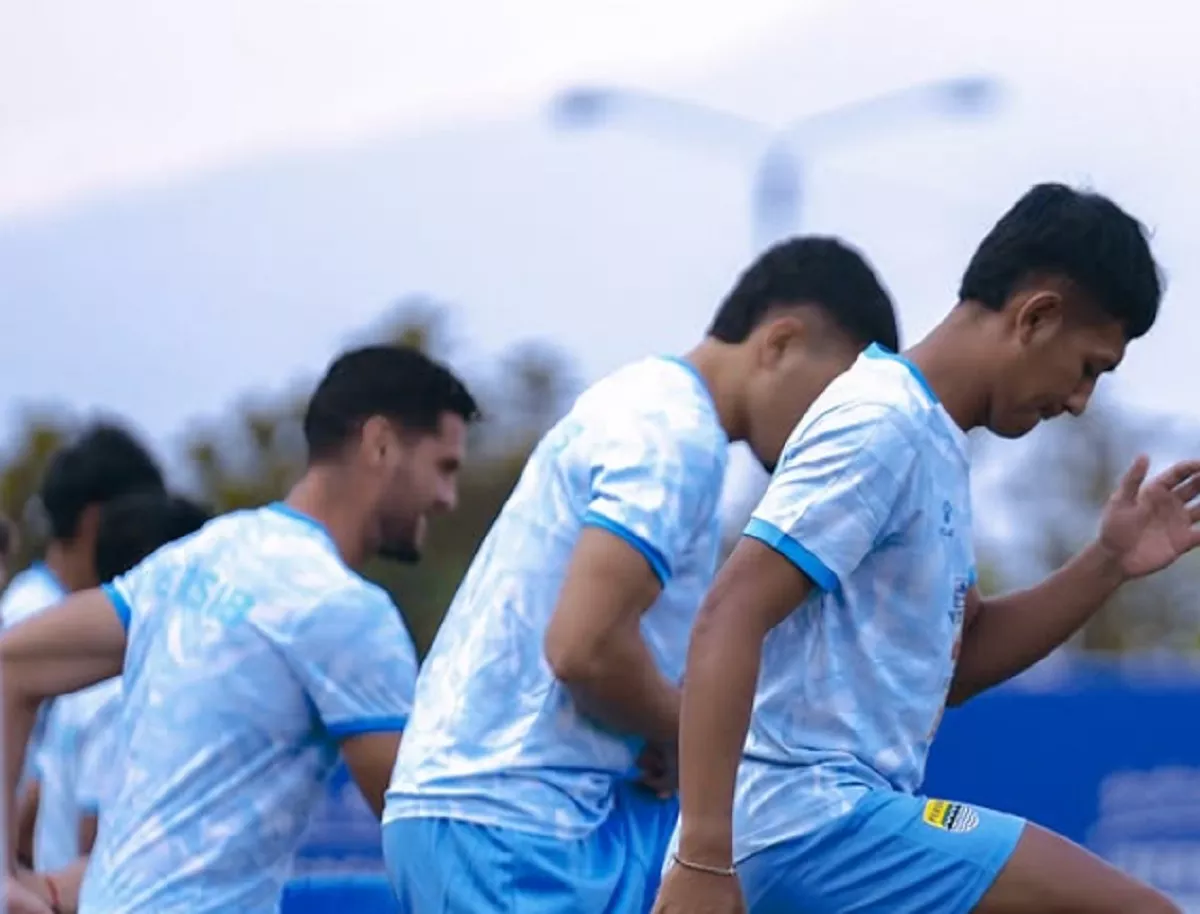 Persib Bandung Rilis 32 Pemain untuk Musim 2026/2027: Boyong Bintang Timnas hingga Pinjamkan Ramon Tanque