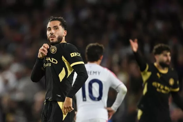 Borong Dua Gol, Rayan Cherki Ukir Rekor Langka di Liga Inggris