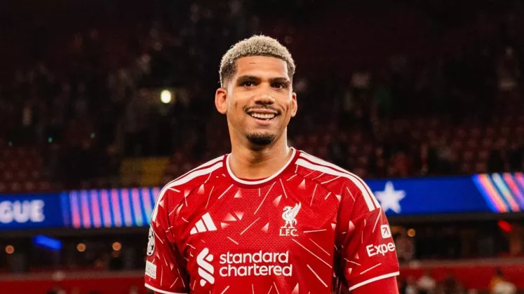 Liverpool Pasang Syarat Ini Jika Ingin Permanenkan Ronald Araujo dari Barcelona