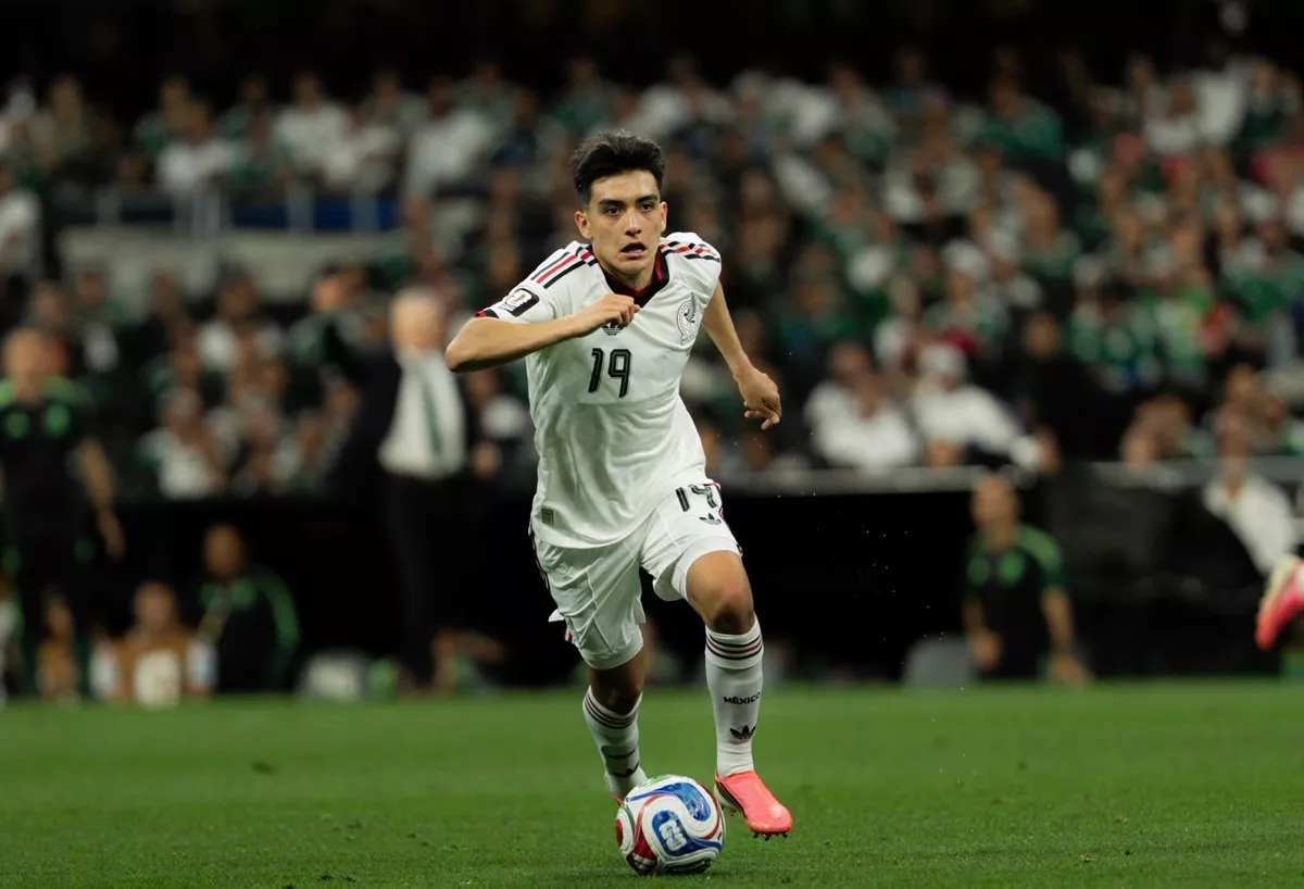 Liverpool Incar Wonderkid Meksiko Gilberto Mora: Harganya Bikin Melongo!